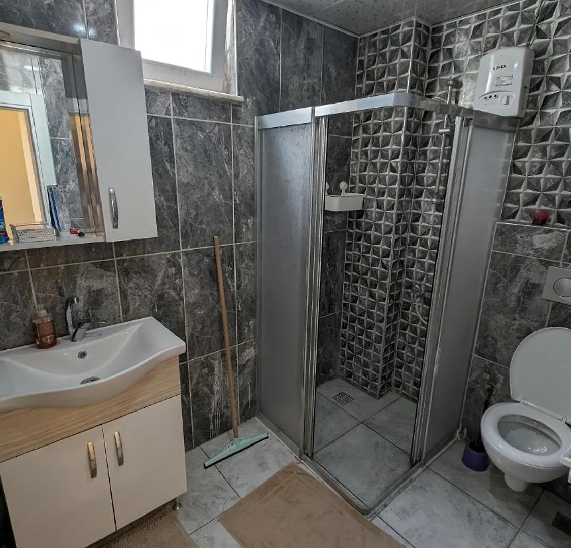 Spacious 3 Bedroom Apartment - Quick Drive To Beach, Airport & Center Antalya